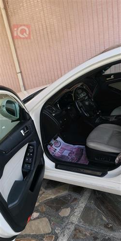 كيا كادينزا